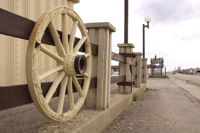 Wagon wheel fence along the street
